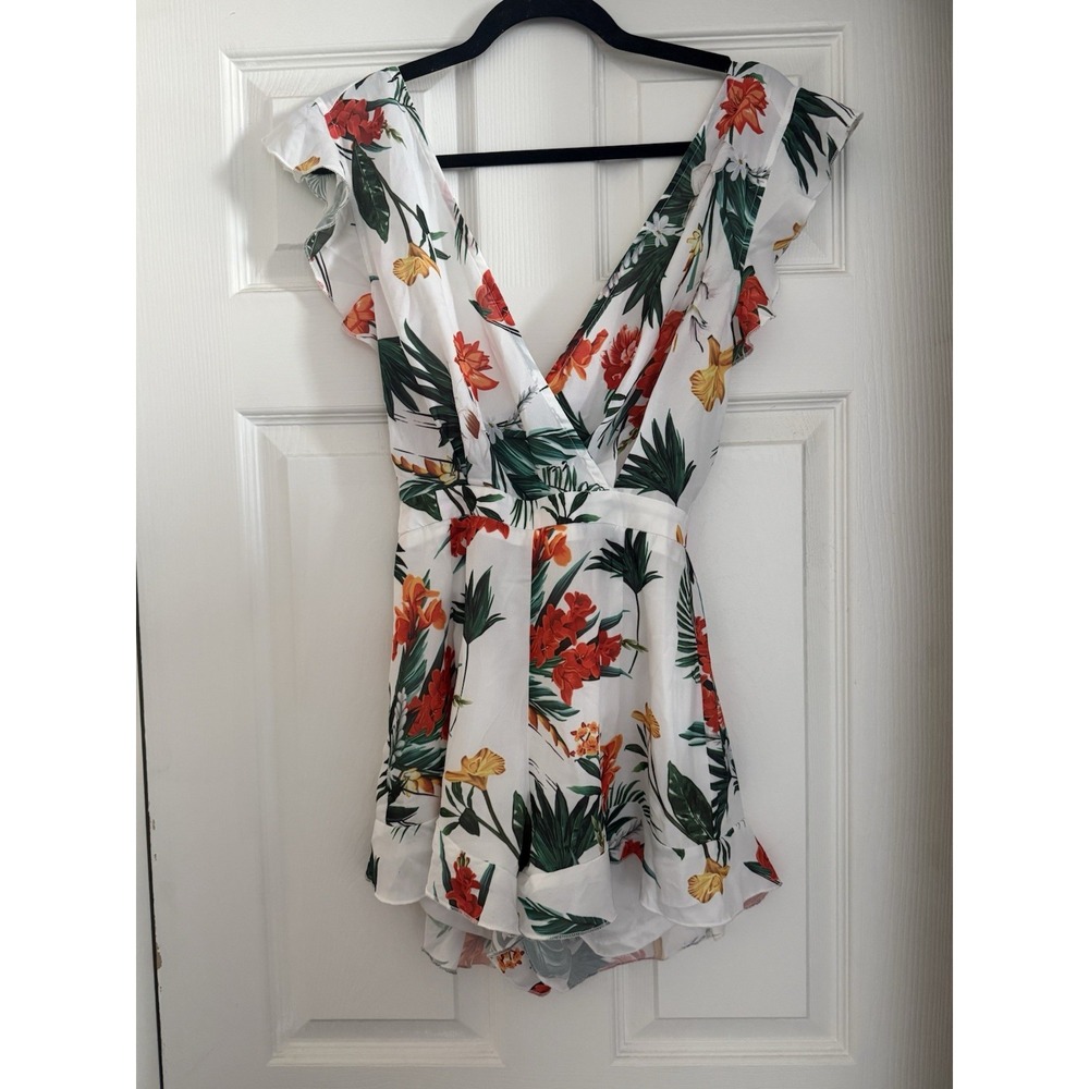 PrettyLittleThing Floral Print Romper With Tied Back. Women's US Size 6. NWT
